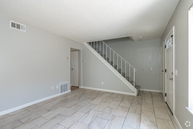 2 habitaciones, 1,5 baños - 100 m² - Sala de estar - Village Green