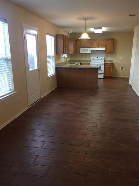 Foto del edificio - 144 Meadow Park Dr