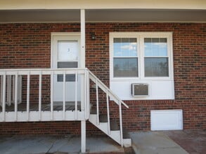 Building Photo - 720 Kincaid Cir