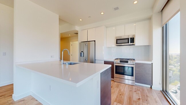 Interior Photo - Vision on Wilshire