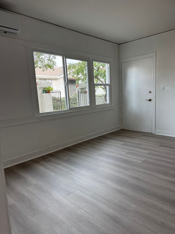 Foto del edificio - 101 S Cordova St