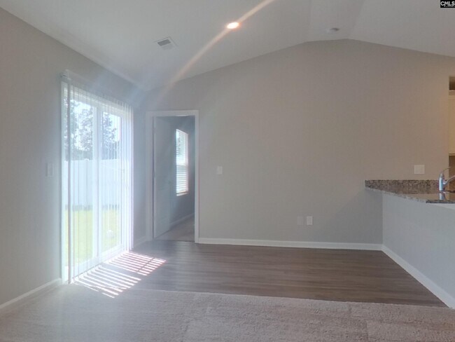 Building Photo - 312 Sundew Rd