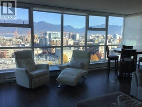 Building Photo - 125 Milross Ave