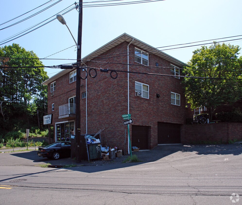 Foto del edificio - 455 Harding Pl