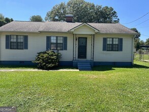 Building Photo - 404 McArthur Blvd