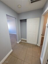 Building Photo - 2429 Daley St