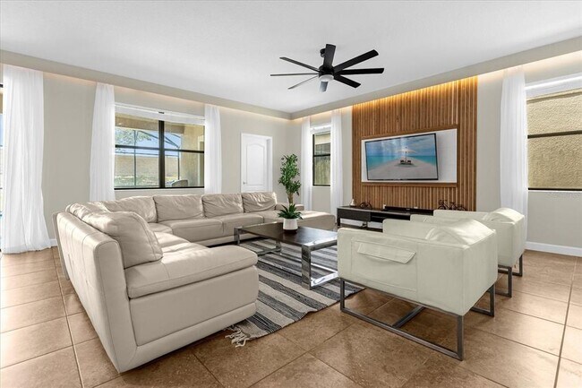 Foto del edificio - 1483 Rolling Fairway Dr