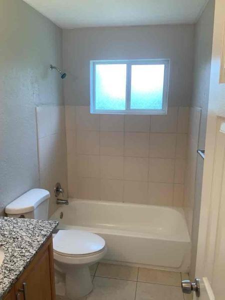 Foto del edificio - 6561 NW 26th St