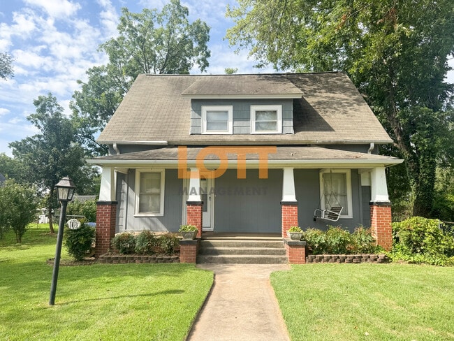 Building Photo - 105 Arrington Ave