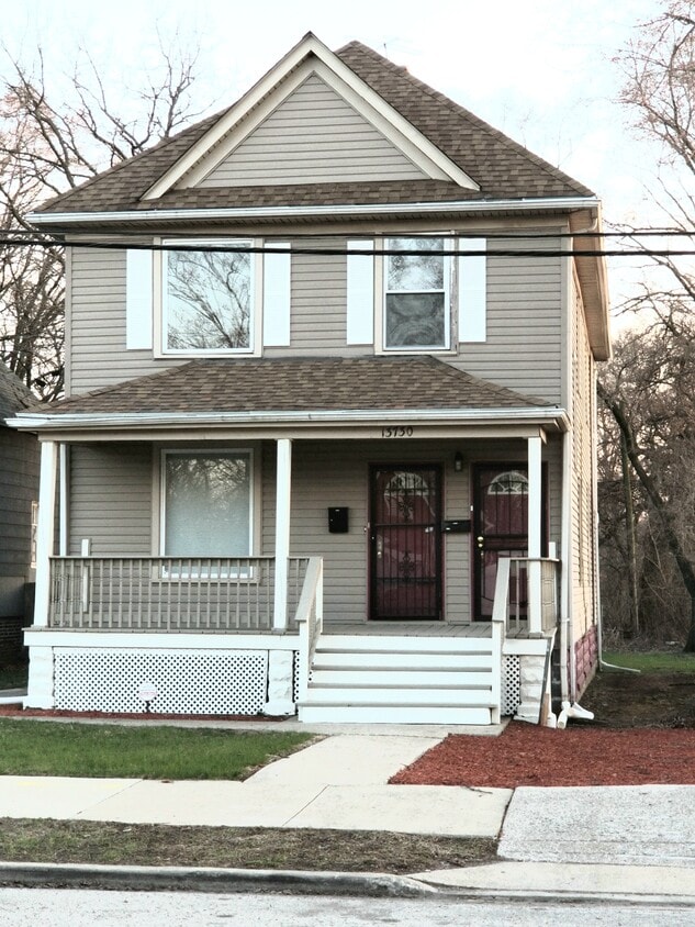 Primary Photo - 13730 S LEYDEN Ave