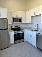 Building Photo - 500 Pico Terrace