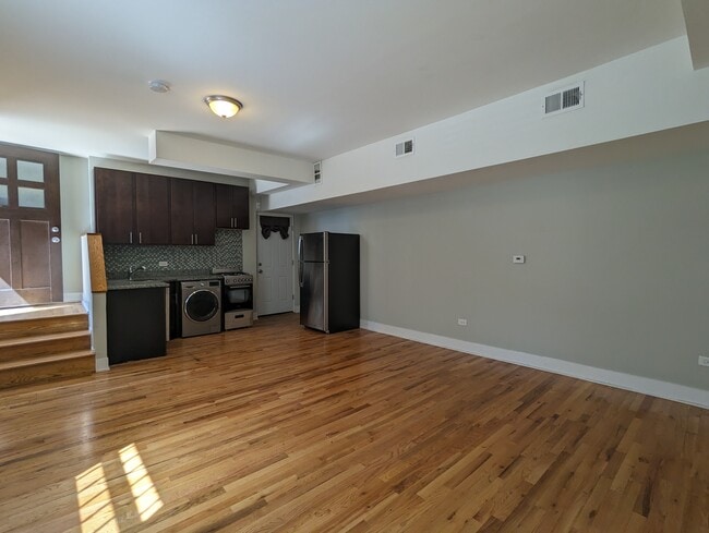 Building Photo - 2907 N Mildred Ave