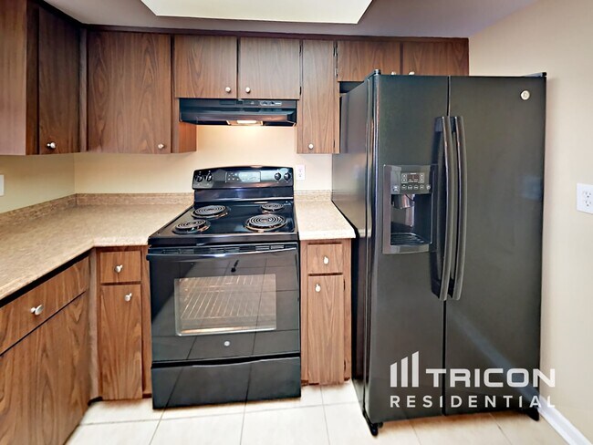 Foto del edificio - 1484 Bloomingdale Rd
