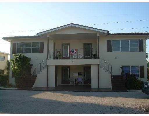 front of building - 260 SW 7th St