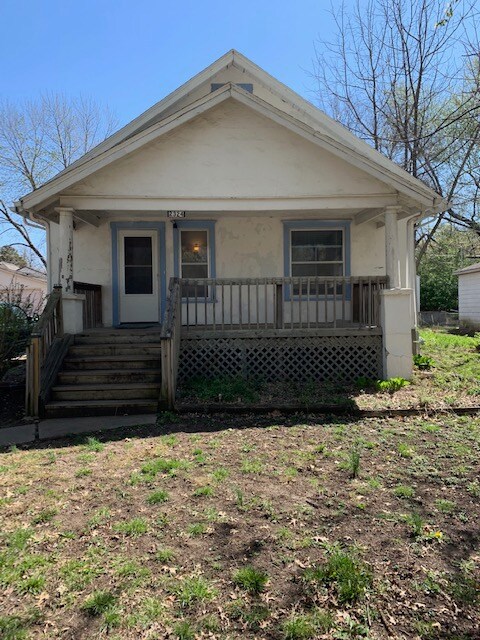 Primary Photo - 2324 SE Virginia Ave