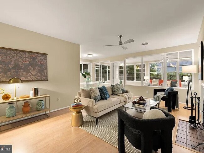 Foto del edificio - 4806 Edgefield Rd