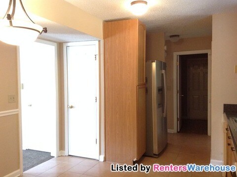 Building Photo - 5656 Pine Gate Dr