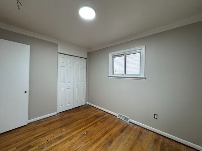 Foto del edificio - 1202 E George Ave