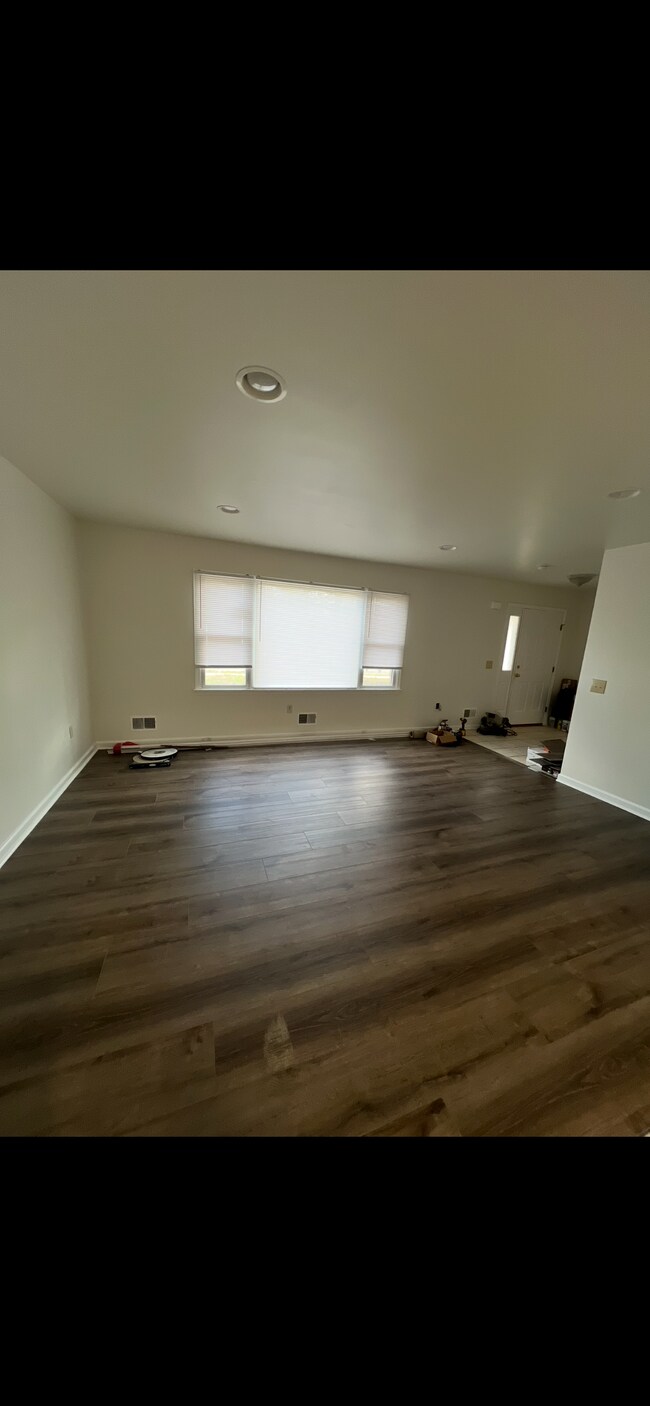 Foto del edificio - 150B Bay Shore Dr