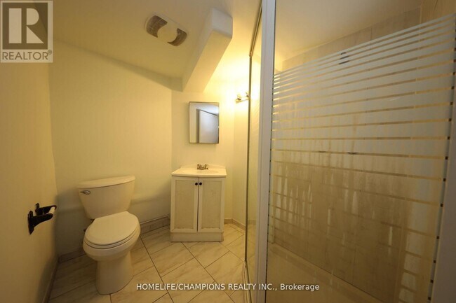 Building Photo - 9 Stoney Creek Dr