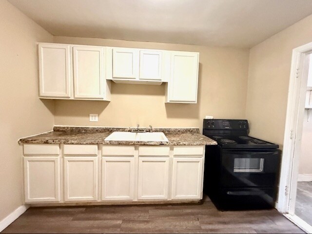 Foto del edificio - 327 Ash St NW