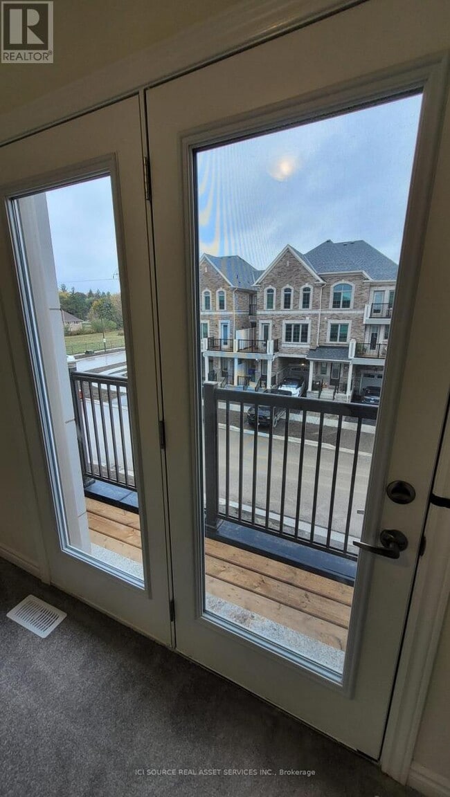 Building Photo - 31 Thomas Frisby Jr Cres