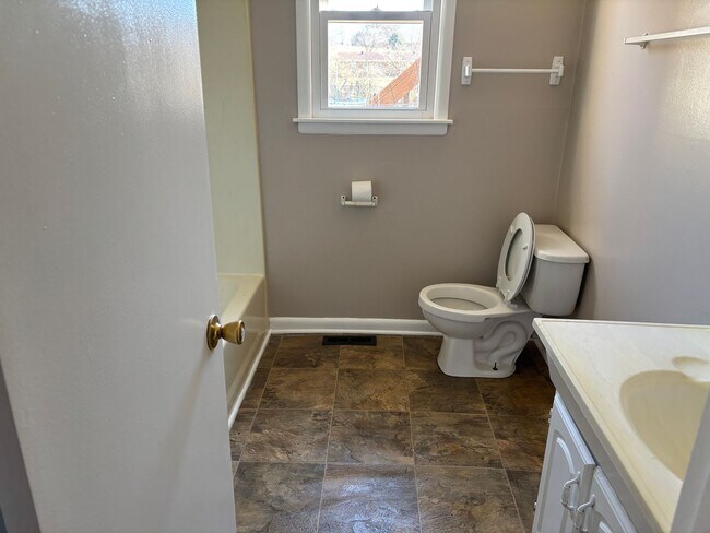 Foto del edificio - 208 Colwell Ln