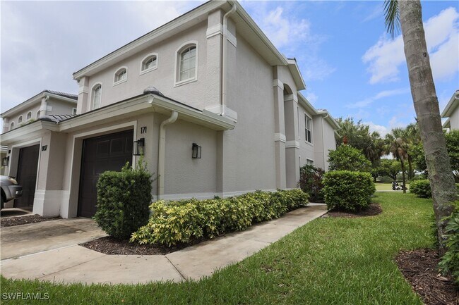 Building Photo - 1937 Crestview Way