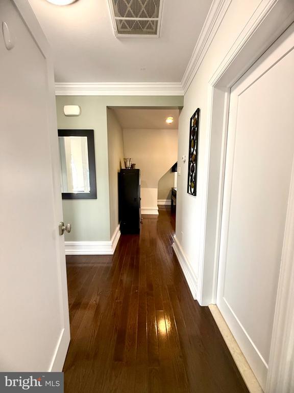 Building Photo - 815 Fayette St