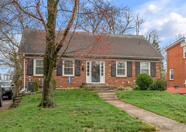 Foto del edificio - 653 Mt Vernon Dr