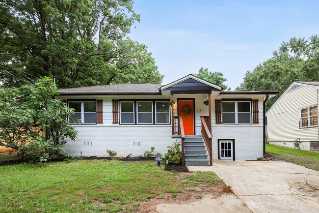 Building Photo - 2357 Carey Dr SE