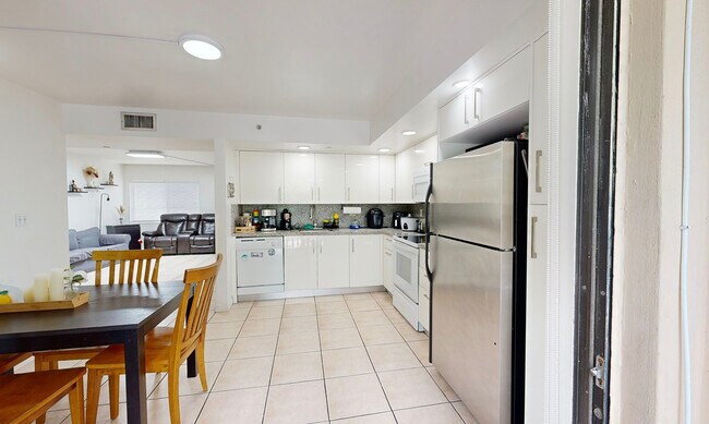 Foto del edificio - 8700 SW 133rd Avenue Rd