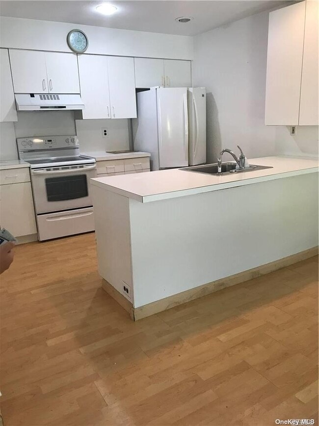 Building Photo - 20 Gamay Ct