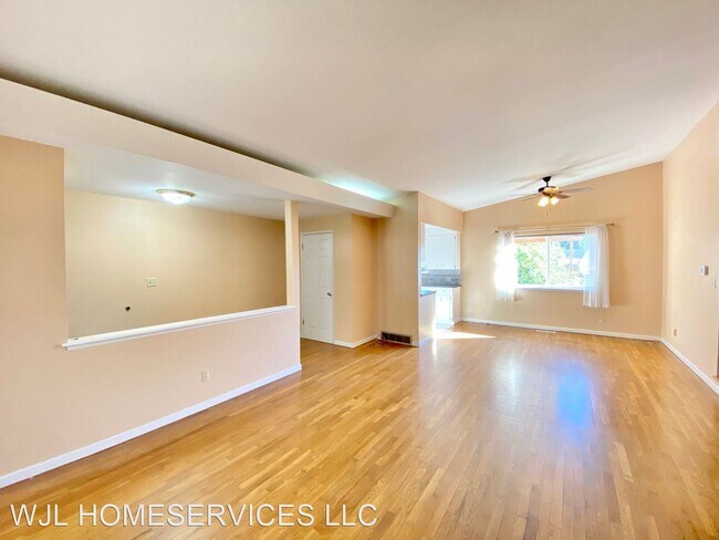Foto del edificio - 4 br, 2.5 bath House - 15401 NE 3rd Pl