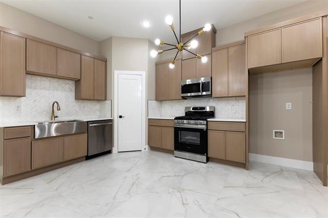 Building Photo - 2370 Usman Dr