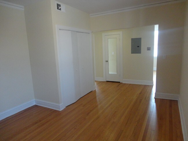 Foto del edificio - 4029 N Monticello Ave
