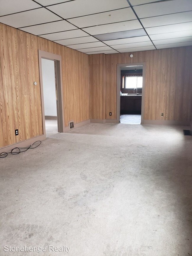 Building Photo - 3 br, 1 bath House - 858 Clark St.