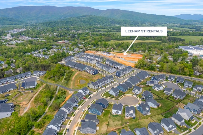 Building Photo - $1,000 Off 1st Month's Rent! Move-in Ready End-Unit Apartment in Crozet