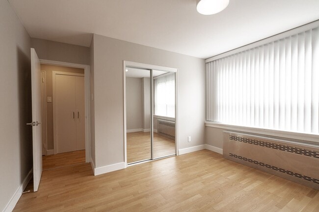 Building Photo - 95 Jameson Ave