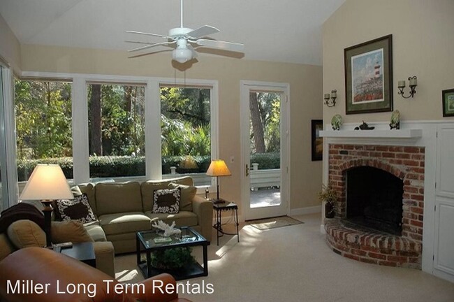 Building Photo - 3 br, 2.5 bath House - 2 Castle Hall Lane