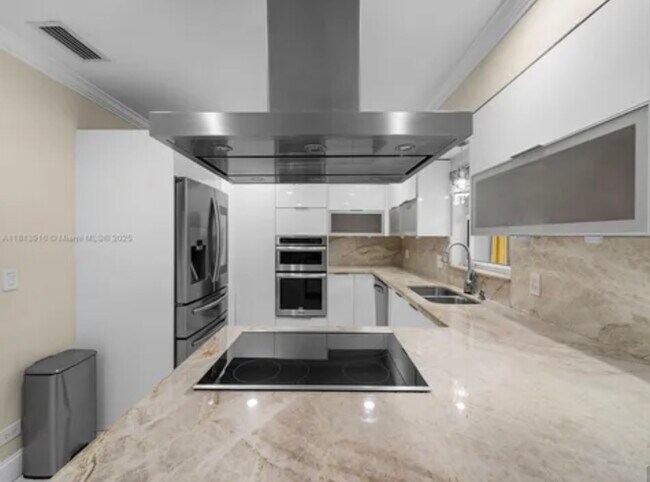 Foto del edificio - 1705 SW 102nd Ct