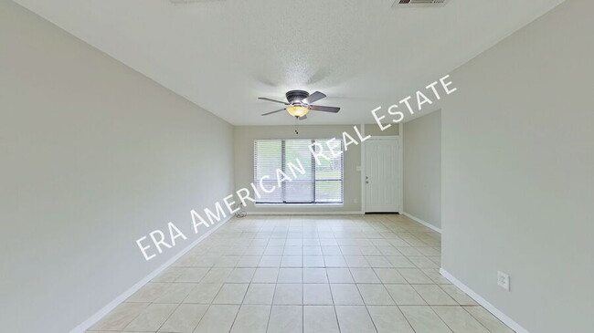Building Photo - 1403 Mixon Dr