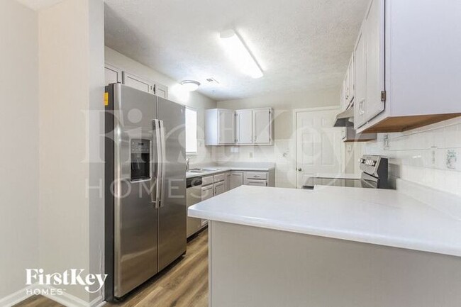 Building Photo - 5610 Simmul Ln