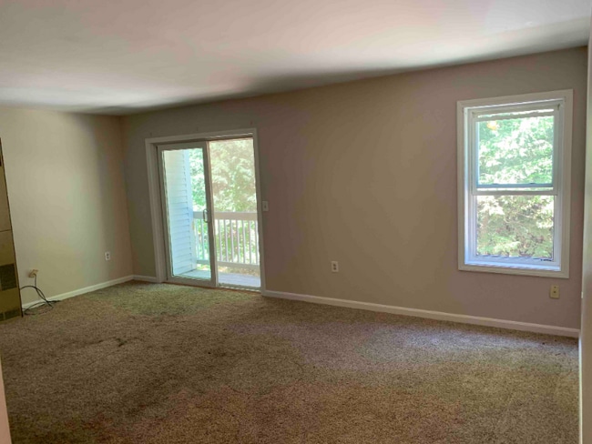 Building Photo - 329 Old Lake Shore Rd