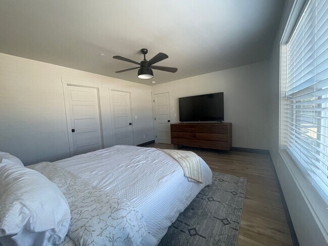 Building Photo - Whitefish townhouse for rent! 3 bed 2.5 ba...