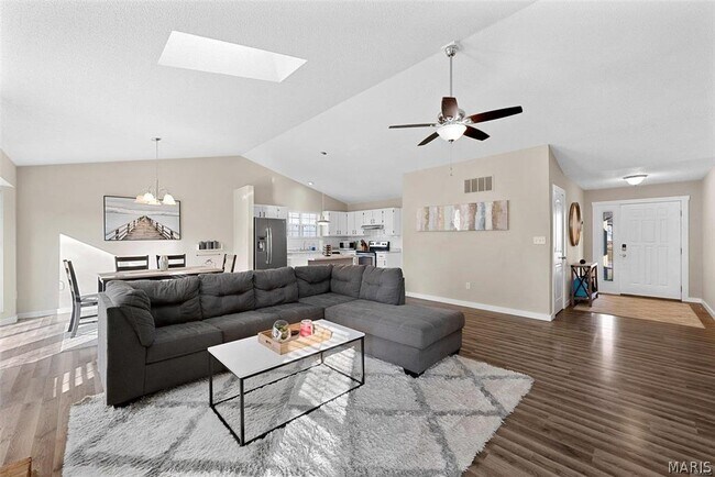 Building Photo - 202 Oxford Ave