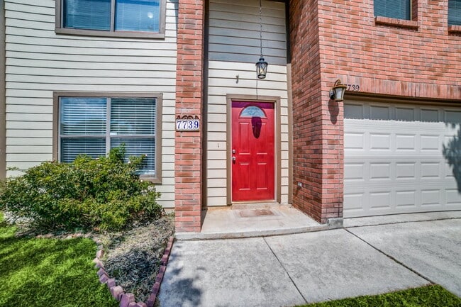 Building Photo - 7739 Alverstone Way