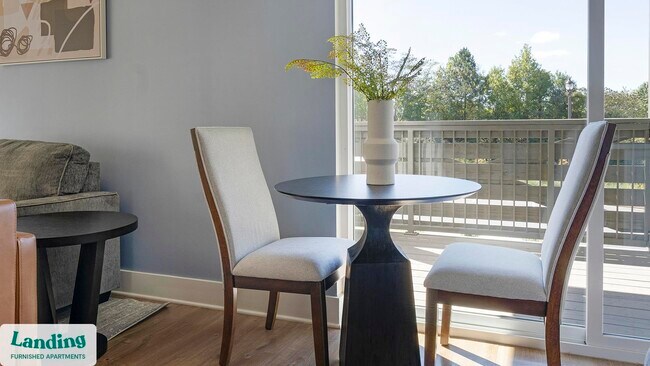 Foto del edificio - 1000 Forestview Dr