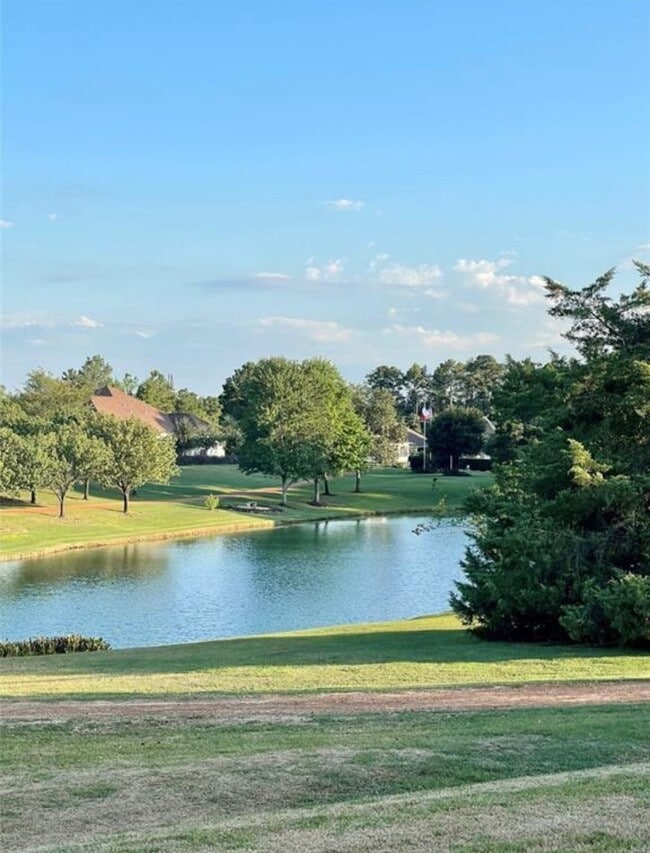 Building Photo - 114 Bentwood Dr