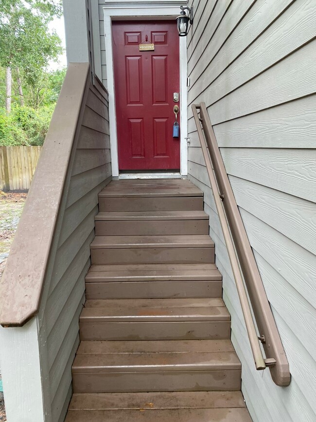 Building Photo - 62 Musgrove Pl